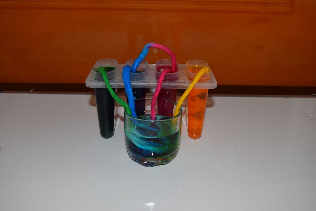 mainan warna bernoulli, (Play Color Bernoulli)