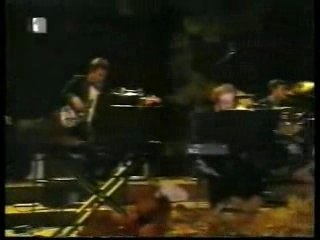 Serge LAMA chante avec Tereza KESOVIJA