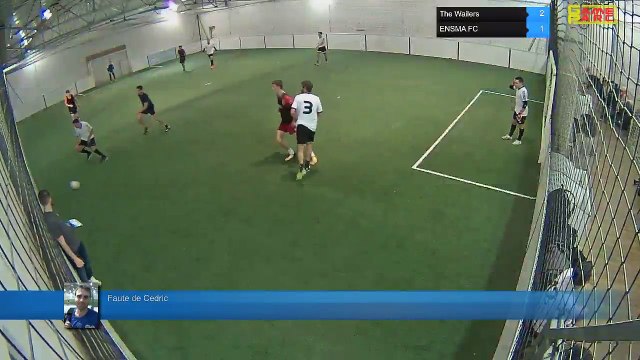 Faute de Cedric - The Wailers Vs ENSMA FC - 27/11/17 21:00 - LIGUE 1 - Poitiers Game Parc