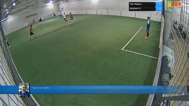 Faute de Cedric - The Wailers Vs ENSMA FC - 27/11/17 21:00 - LIGUE 1 - Poitiers Game Parc