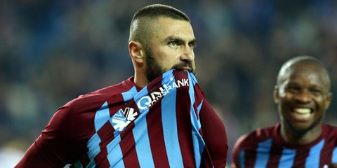 Beşiktaşlı Taraftarlar, Burak Yılmaz'a Karşı Çıktıkları İçin Pişman Oldu