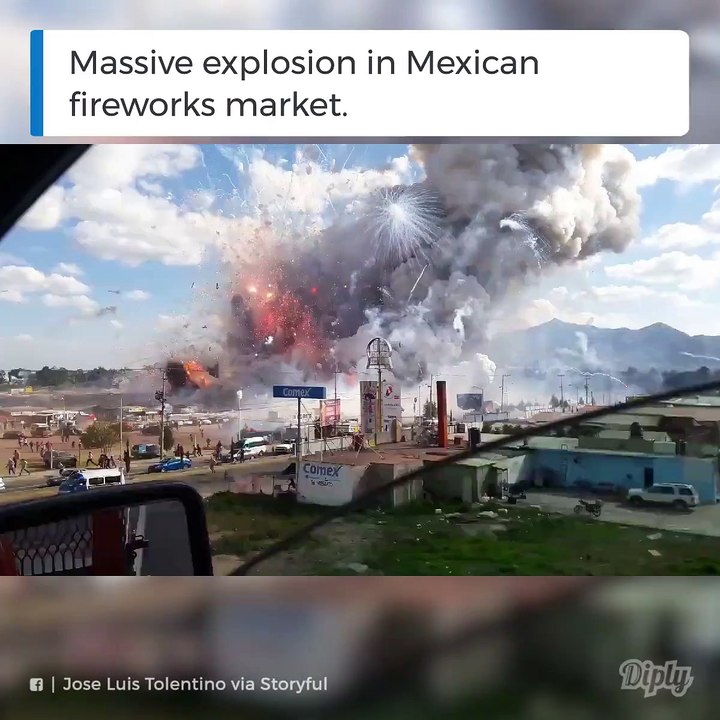 Quand une usine de feux d'artifice du mexique prend feu et explose