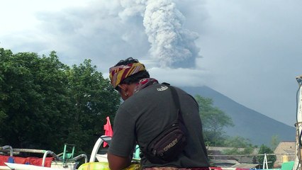 Volcan Agung: l'aéroport de Bali fermé pour le deuxième jour