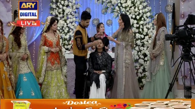 Eyelashes Lagane Ka Aasan Tareeka