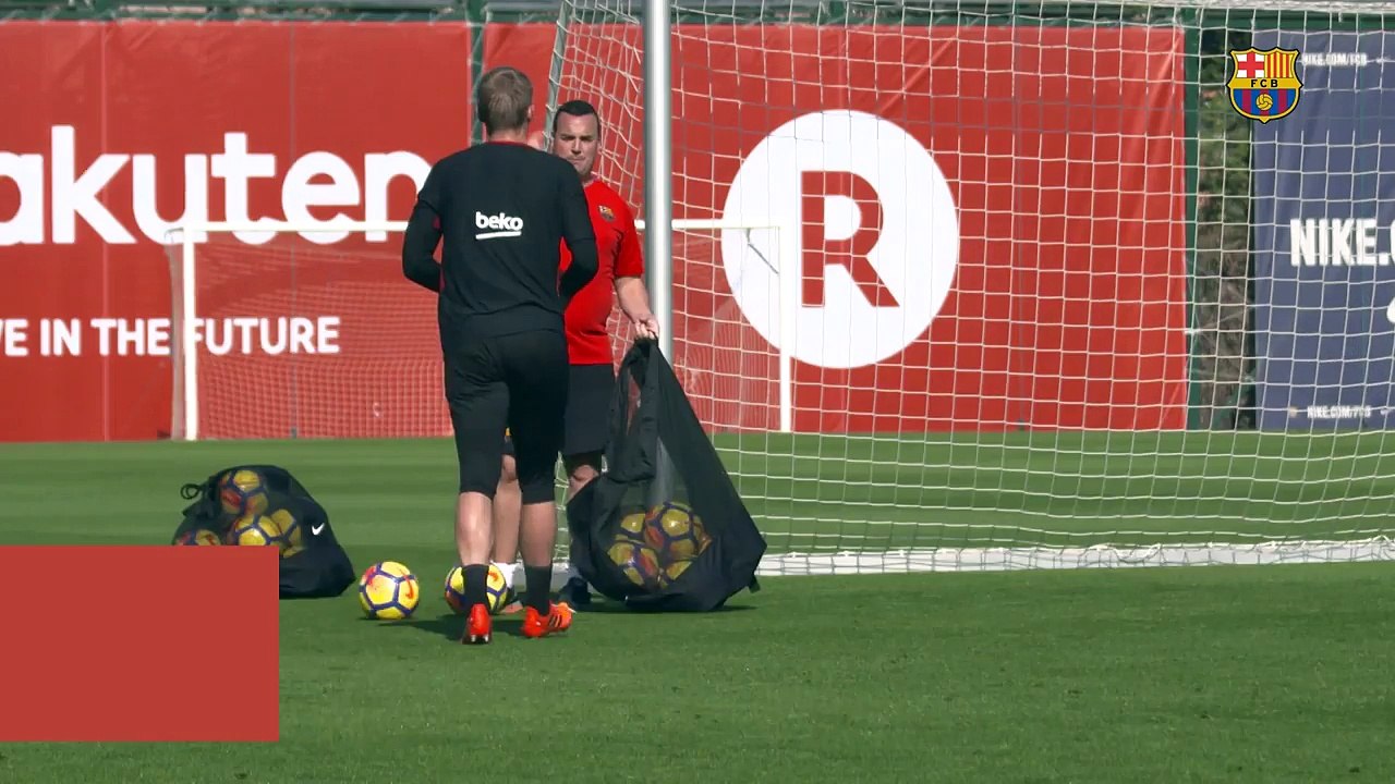 Jasper_Cillessen_practices__safe_keeping_
