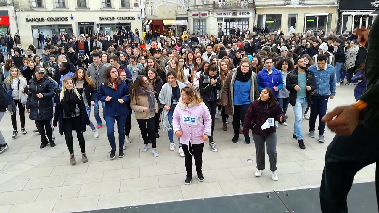 Flash mob des lycéens libournais