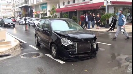 3 Aracın Hurdaya Döndüğü Kazada Kimsenin Burnu Bile Kanamadı