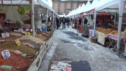 Van Farklı İllerden Van'a Gelip, Yöresel Ürünlerini Satıyorlar