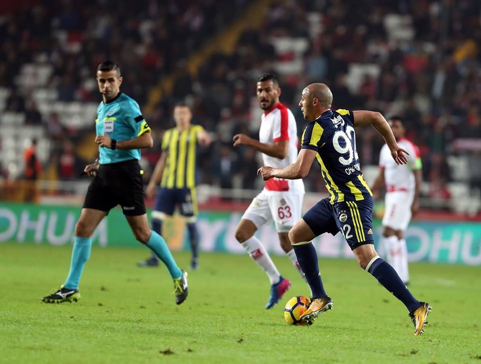 Aatif Chahechouhe vs Antalyaspor 26-11-2017 HD