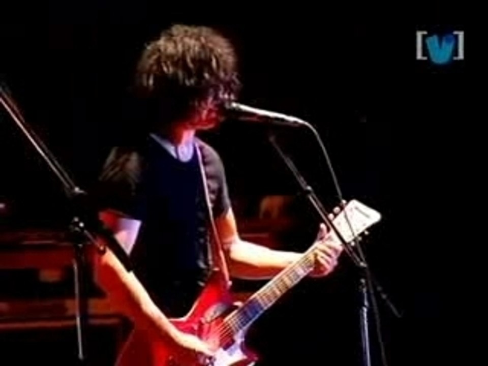 The White Stripes - Ball and Biscuit (Sydney 10-11-03)