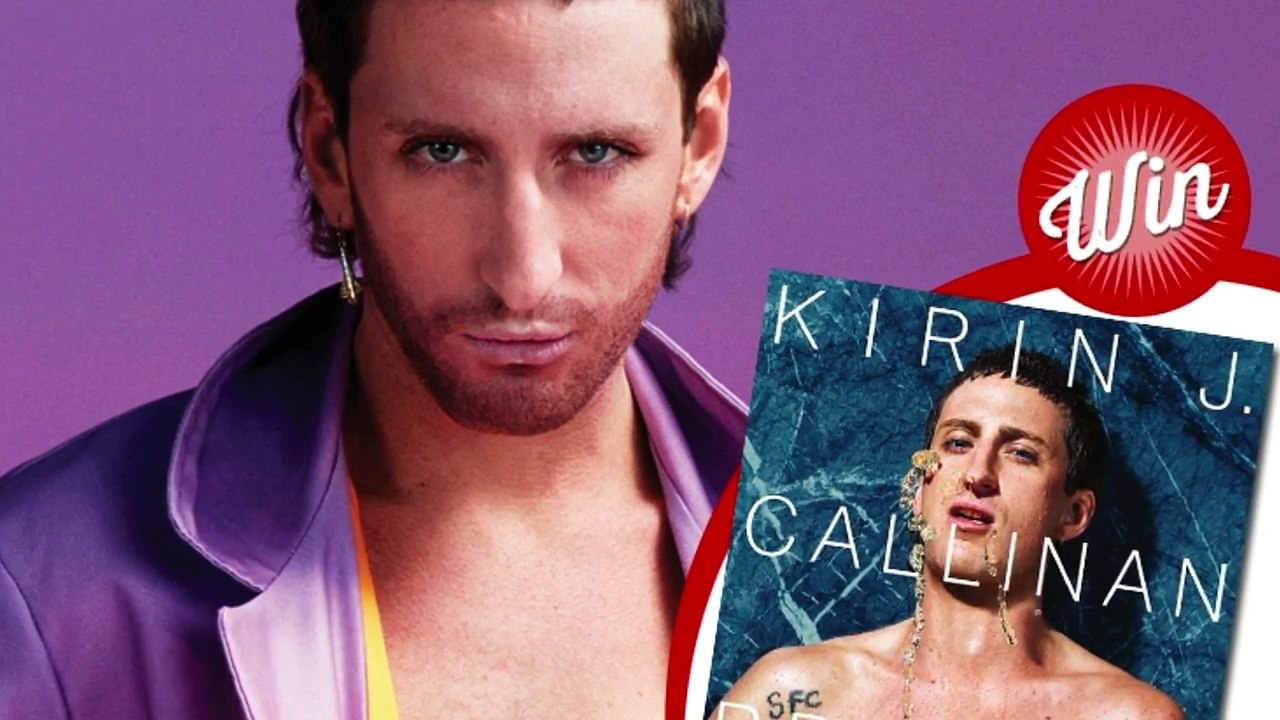 Kirin J. Callinan lifts kilt and exposes penis at 2017 ARIA Awards
