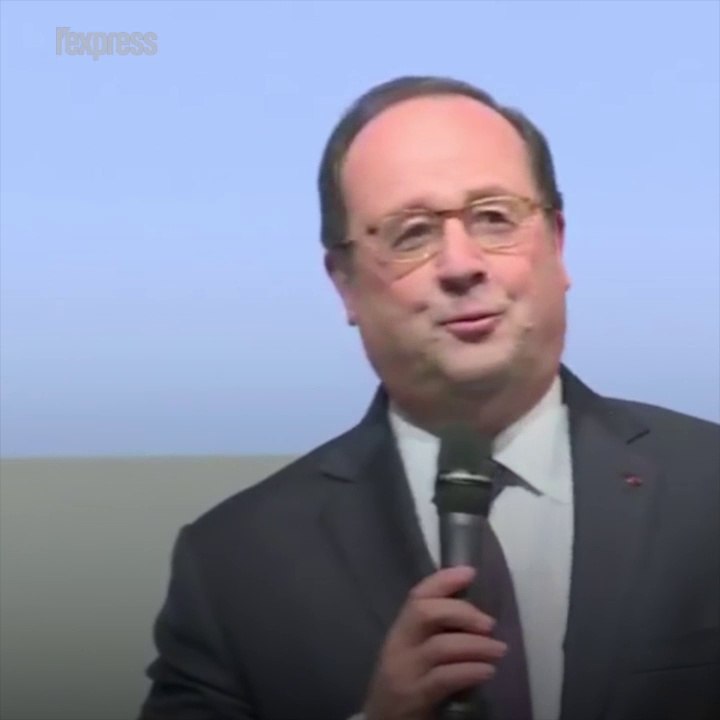 François Hollande reçoit le Grand prix de l'humour politique... avec humour