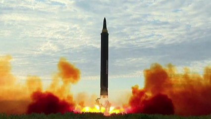 北 탄도미사일 발사..."고도 4,500㎞·비행거리 960㎞" / YTN