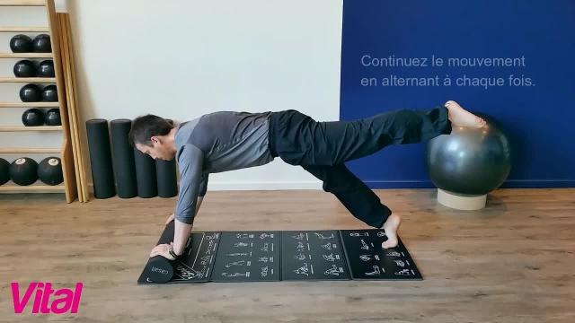 Tuto Pilates : le Leg pull prone (dos droit) sur foam roller