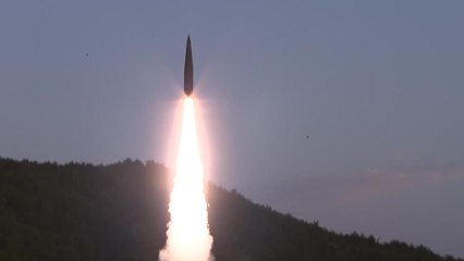北, 75일 만에 미사일 기습발사 ...軍, 맞대응 훈련 / YTN