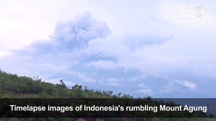 Indonesia volcano: smoke, ash shooting high into sky