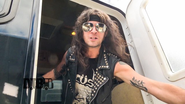 Municipal Waste - BUS INVADERS Ep. 1225 [Warped Edition 2017]