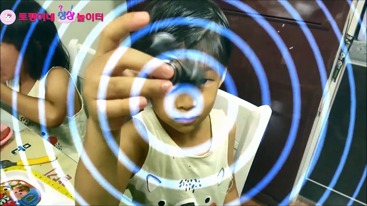 엄마가 맛없는 반찬만 준다면?! 피젯스피너 최면으로 엄마를 속이자!! FIDGET SPINNER HYPNOSIS (반전주의) [토깽이네상상놀이터][토상놀]