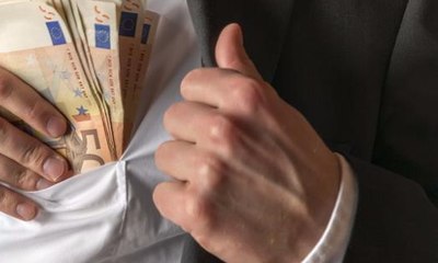 KPK Meringkus 10 Orang di Jakarta dan Jambi