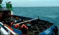 Kapal Tug Boat di Subang Terombang - Ambing 2 Hari