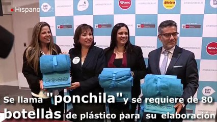 Una mochila y un poncho para ir a la escuela en Perú