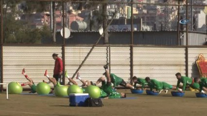 Karşıyaka Teknik Direktörü Halim Okta: "Son Üçten Mümkün Olduğunca Kurtulmak İstiyoruz"