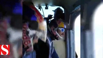 Dağın zirvesinden paraşüt açmadan uçağın içine böyle atladılar