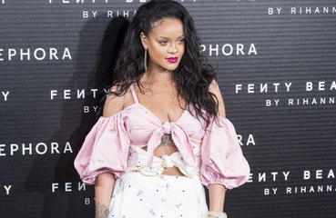 Rihanna reveals how long she lasts in bed