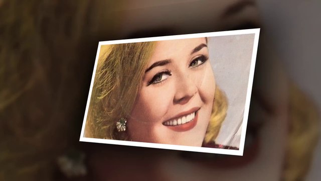 Nesrin Sipahi - - Nedir bu hâletin ey meh cemâlim