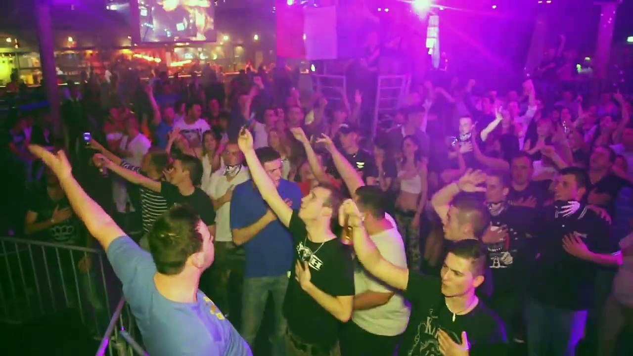 Grosse Marseillaise en boîte de nuit en Lorraine