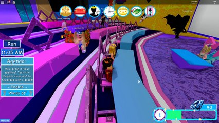 I GOT MY FIRST B+ IN ROYALE HIGH SCHOOL ROBLOX