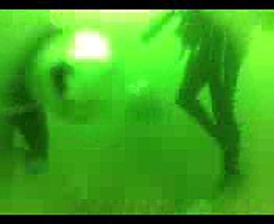 scuba diver panics  & nearly drowns causing eyes to bulge after ripping off mask 50 ft underwater