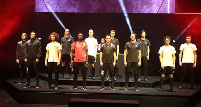 Beşiktaş-Galatasaray Derbisi Öncesi Yıldız Futbolcular Bir Arada