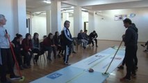 Adana'daki Okullarda Curling Eğitim Seminerleri Başladı (Hd)