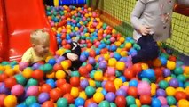 Indoor Playground Family Fun Play Area for kids playing with toys balls  & Baby playroom-e2_fE39Dny4