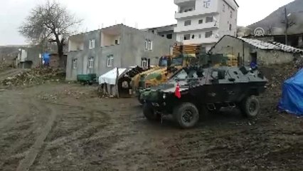 İki Katlı Kerpiç Ev Çöktü: 3 Ölü, 5 Yaralı (2) - Siirt