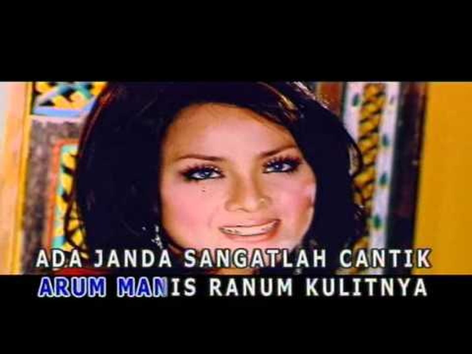 DELIA PARAMITHA - JANDA GENIT