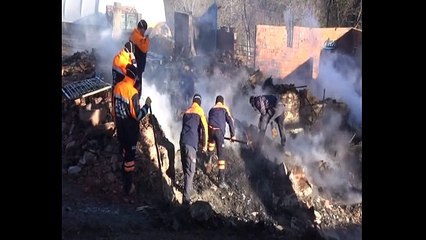 Kastamonu’daki yangında 5 kişilik aile halen kayıp