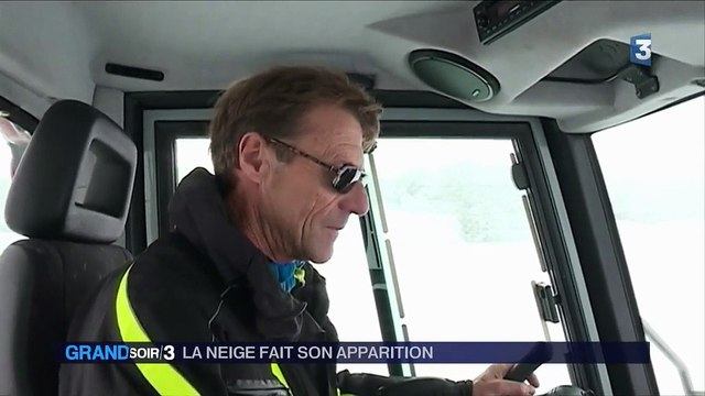 La première neige ravit les skieurs et ennuie les automobilistes