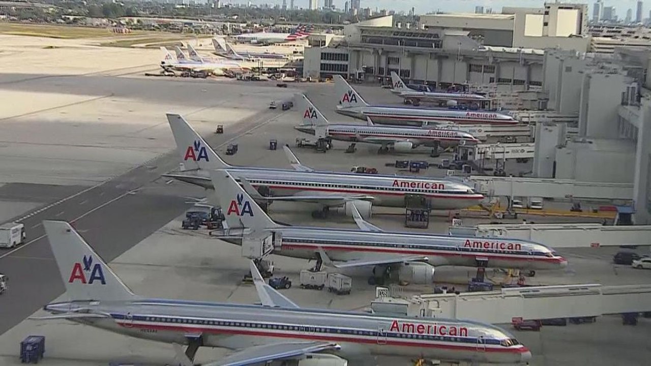 American Airlines: un bug mette a rischio migliaia di voli natalizi