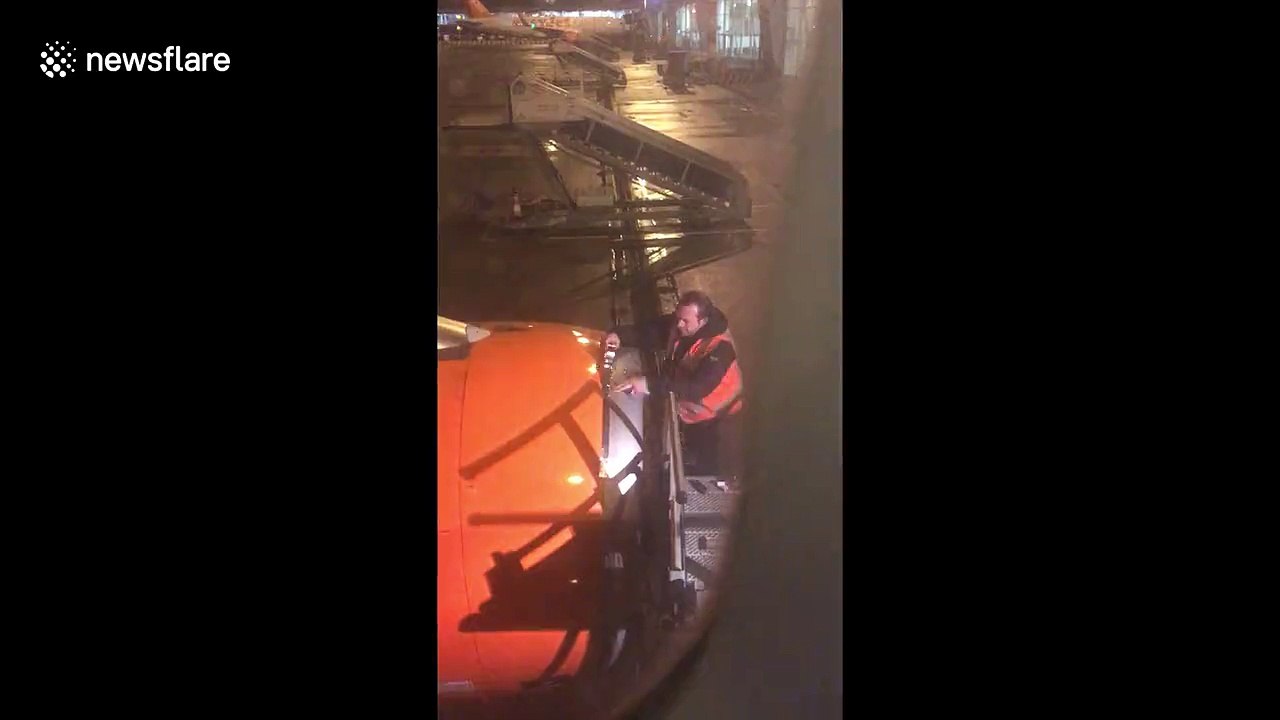 Engineer fixes EasyJet plane's engine with tape