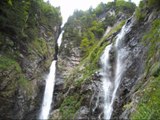Cascade d’enfer – Vallée du Lys – Bagnères de Luchon – Chute d’eau Pyrénées – Randonnée Tourisme Montagne Vlog Vacances
