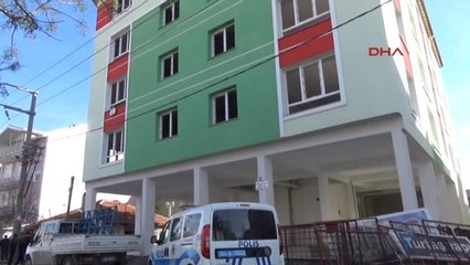 Uşak Yüksek Gerilime Kapılan İşçi Öldü