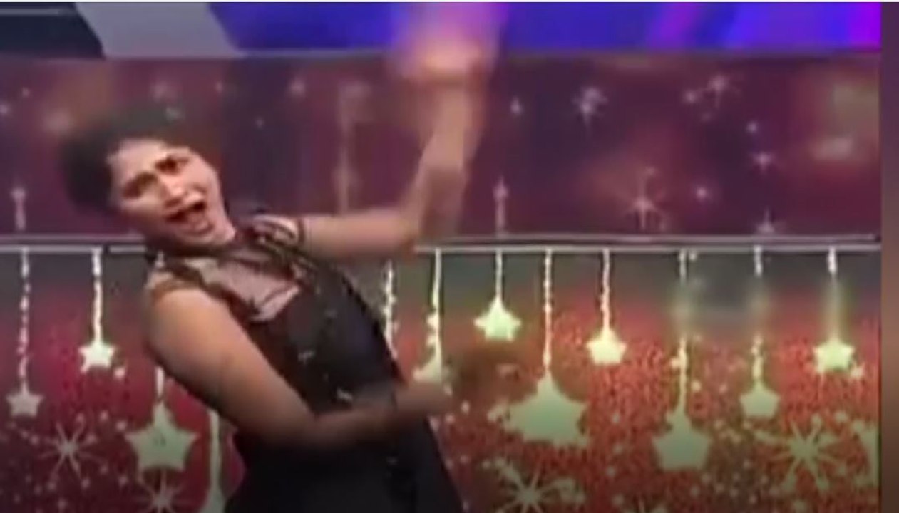 கொஞ்சம் கூட வெட்கப்படாம குத்தாட்டம் போட்ட ஜூலி - வைரலாகும் வீடியோ