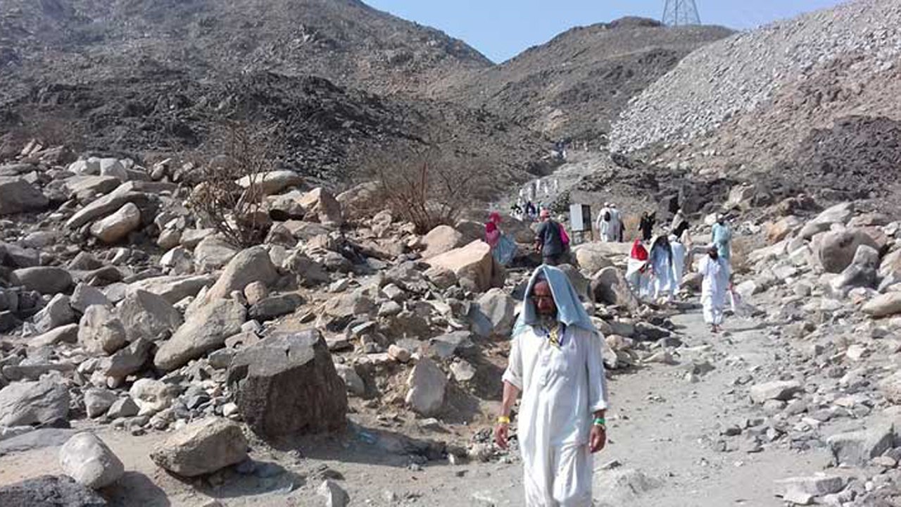 হিজরতের সময় নবী করিম সা. যে গুহায় আত্মগোপন করেছিলেন দেখুন বিস্তারিত | HOLY PROPHET (S.A.W.S.)'S HIJRAT TO MADINAH | Bangla News | Bangla News Today | Today Bangla News | The first Hijra of Holy Prophet (PUBH) to Habsh