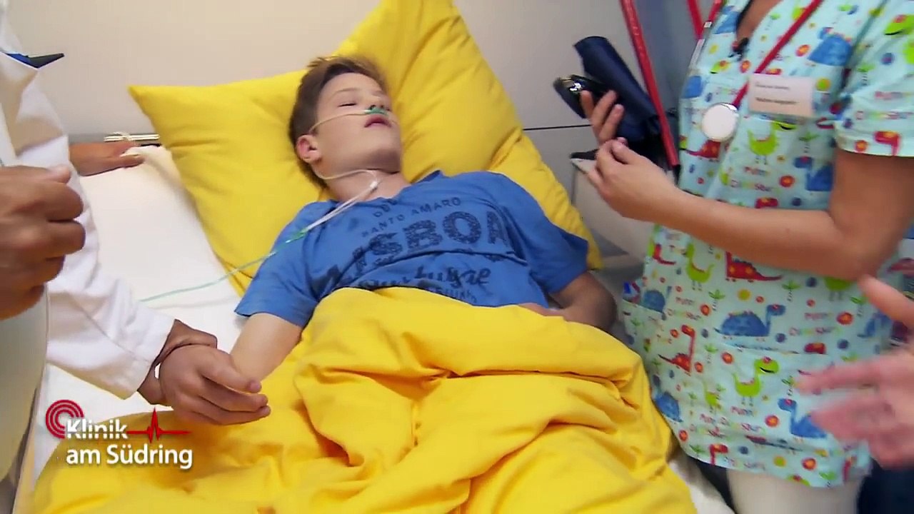 Was ist in Lukas Lunge, dass er kaum noch Luft bekommt? | Klinik am Südring | SAT.1 TV