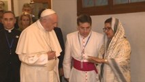 El papa recorrió los lugares símbolos de la independencia de Bangladesh