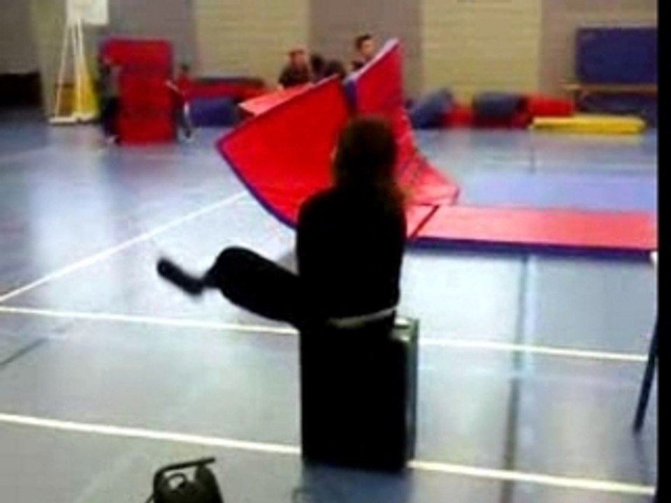 Caro qui danse en cours de sport
