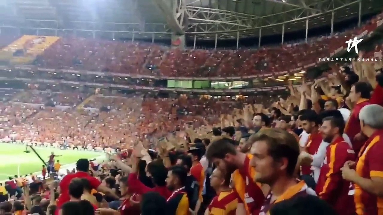 O SEN OLSAN BARİ GOMİS l GALATASARAY 3 0 SİVASSPOR l Tribün Özeti