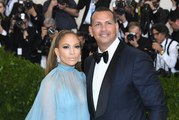 Jennifer Lopez Backs beau A-Rod for Yankees manager